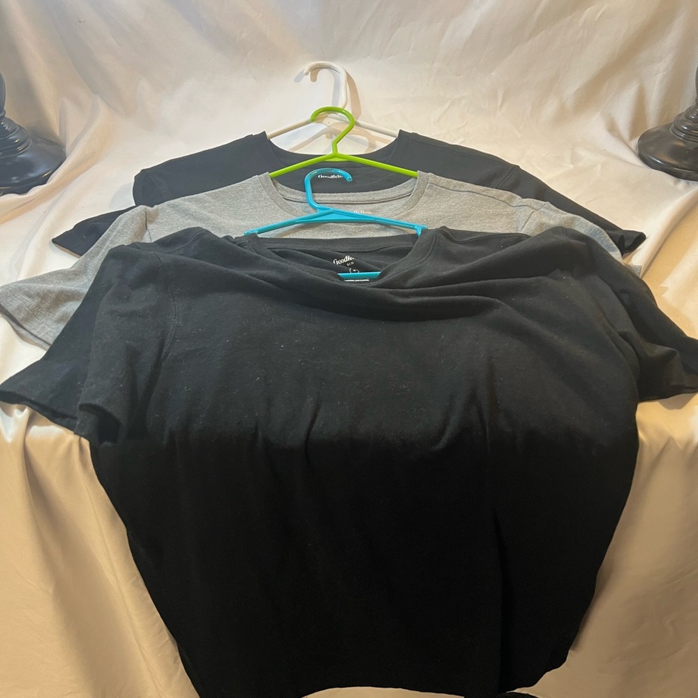 Goodfellow & Co Black and Gray Short Sleeve Tees